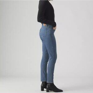 Levi's 311 Shaping Skinny Jeans in a Medium Wash Size 28*30